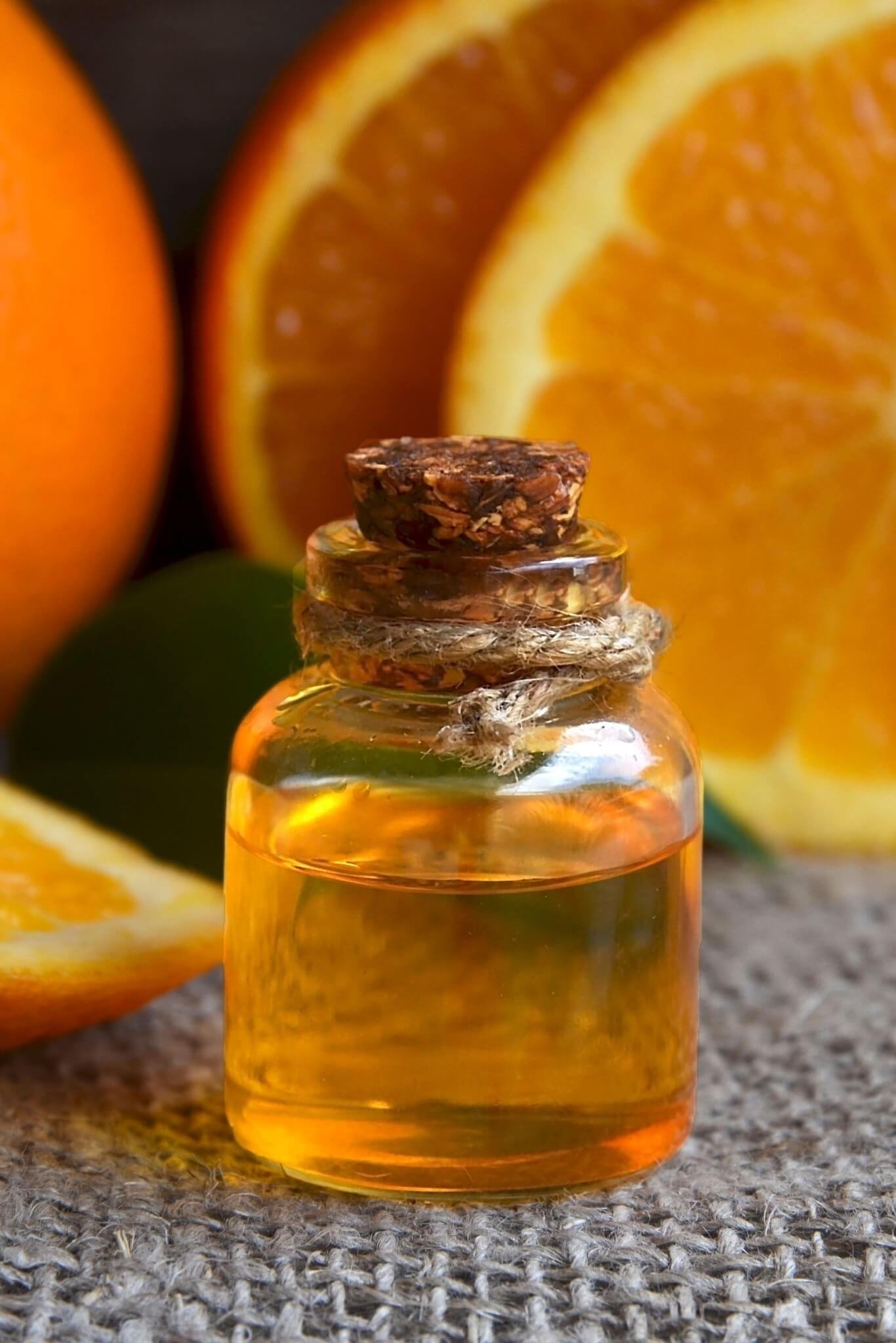 2. Laranja Calmante e ansiolítico, o óleo essencial de laranja traz movimento e ajuda a sair da estagnação. Reprodução: EdiCase