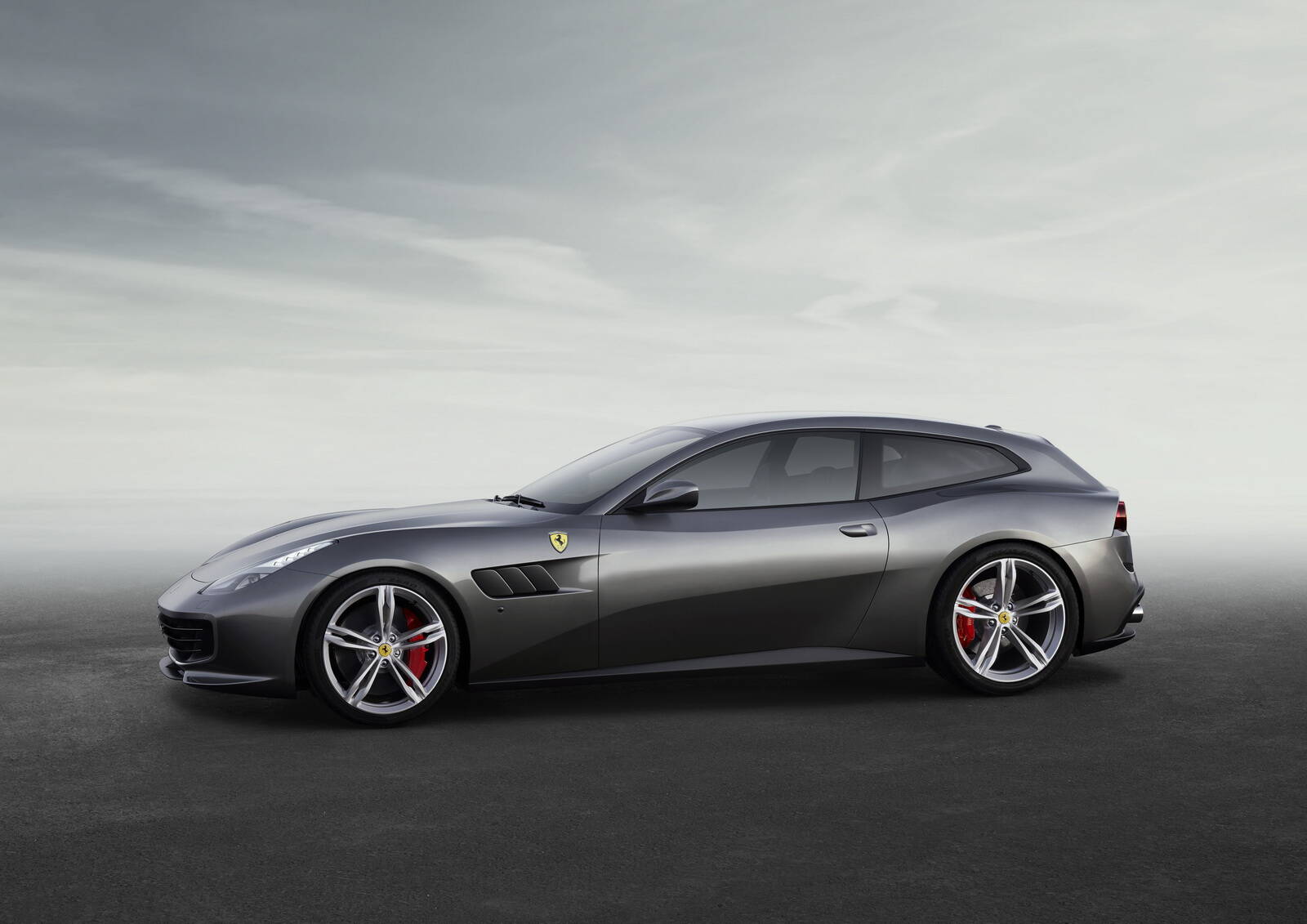 Ferrari GTC4 Lusso. Foto: Divulgação