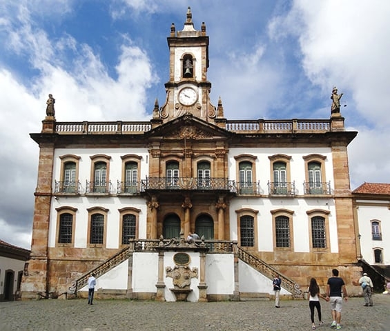 Museu da Inconfidência (Ouro Preto-MG): Edificado entre 1785 e 1855, foi a antiga Casa de Câmara e Cadeia. Mantém a memória do período histórico da Inconfidência, com documentos políticos e jurídicos, obras de arte barroca, partituras musicais da época e peças relacionadas ao Ciclo do Ouro.