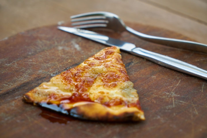 A venda de pizza por fatia, por sua vez, é bem menos comum, presente em apenas 2% das pizzarias.







 Reprodução: Flipar