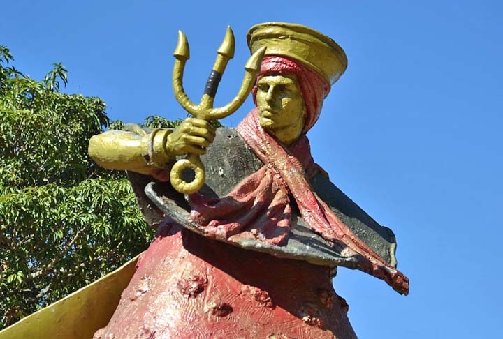O Exu está associado ao poder sobre o mundo espiritual e dos humanos, uma espécie de mensageiro. E, como guardião, utiliza o poder do tridente para mostrar força e proteção. Reprodução: Flipar