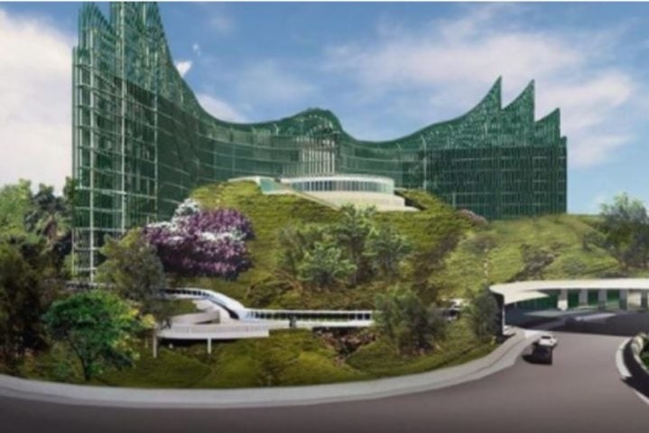 Nusantara (palavra que significa arquipélago) fica a 12.000 km de distância de Jacarta, estrategicamente no centro da Indonésia.  Nusantara está sendo desenvolvida na selva de Bornéu. Já houve a inauguração oficial, no dia 17 de agosto de 2024. Mas a cidade ainda está em construção.  Reprodução: Flipar