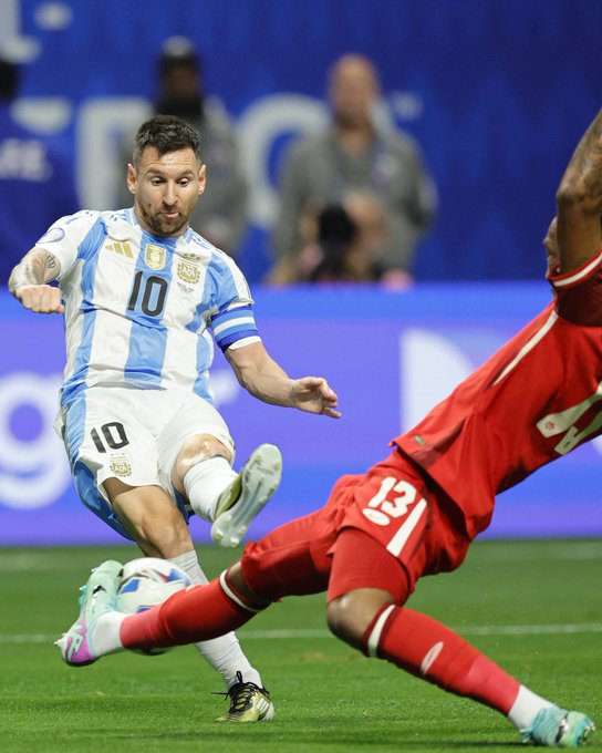 Argentina x Canadá (Fotos X/Conmebol, X/Seleção Argentina e X/Canadá Soccer)