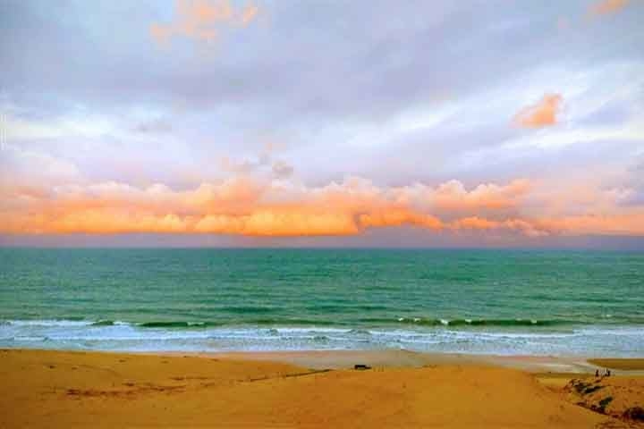 Segredo é uma praia selvagem da capital potiguar. Ela tem como características mais marcantes a presença de imensas dunas. 

 Reprodução: Flipar