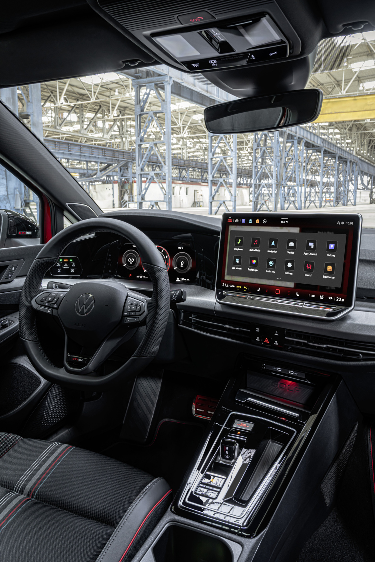 Interior do VW Golf GTI Edition 50. Foto: Volkswagen/Divulgação