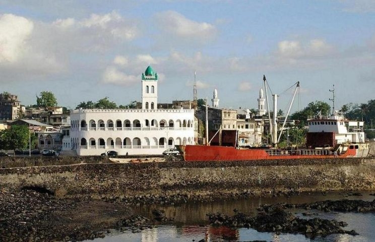 COMORES (África) -  População: 820 mil -  Capital: Moroni Reprodução: Flipar