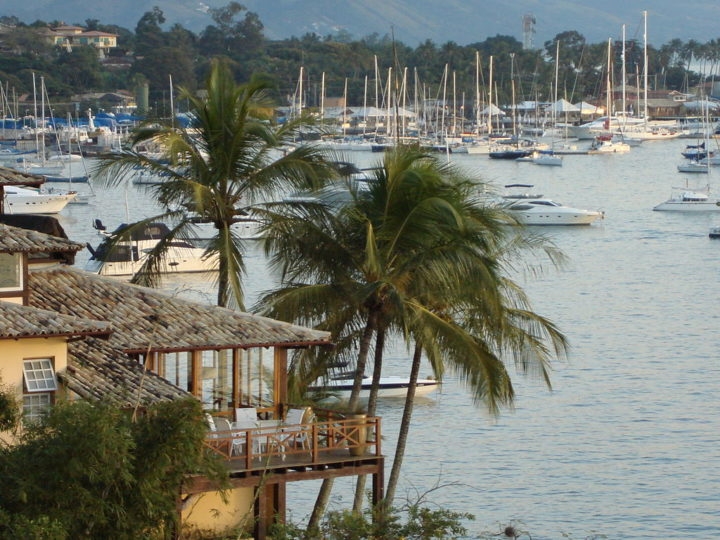 Ilhabela (SP): Considerado um dos únicos municípios–arquipélagos marinhos brasileiros, a cidade de Ilhabela fica localizada no litoral norte de São Paulo, com uma população estimada de 36 mil habitantes. Reprodução: Flipar