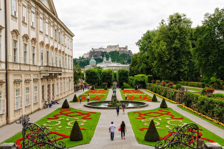O jardim do Jardim do Palácio de Mirabell é  tombado como um dos patrimônios culturais mundiais da Unesco. Foto: Qual Viagem