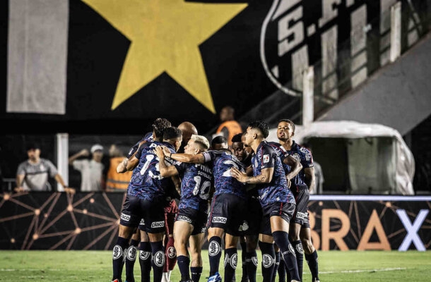14º Santos - 38 pontos - zero chance de título, 0,01% chance de Libertadores, 21,4% risco de rebaixamento - Foto: Fotos: Raul Baretta/ Santos FC.
