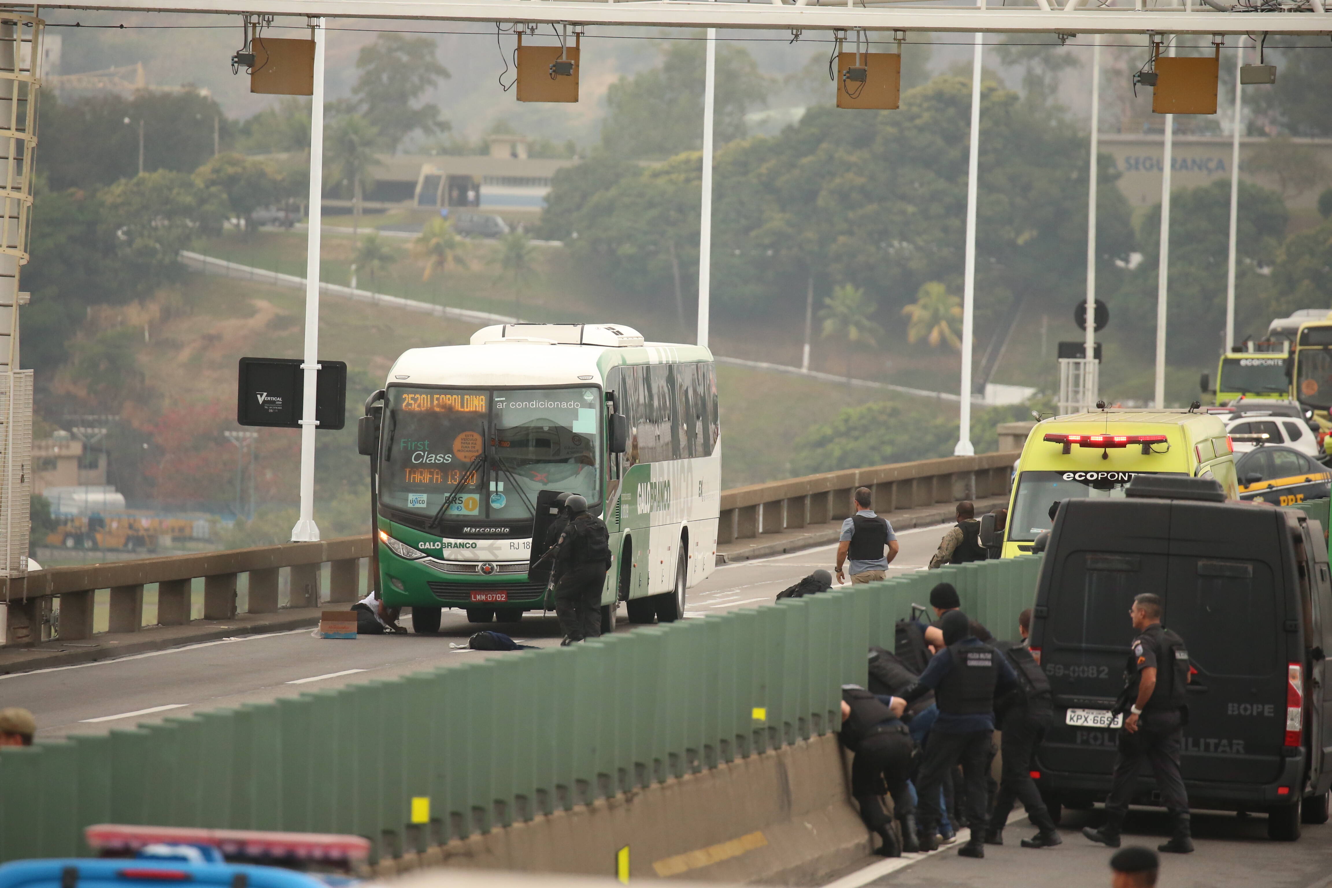 Sequestro Ônibus Rio. Foto: Fabiano Rocha / Agência O Globo