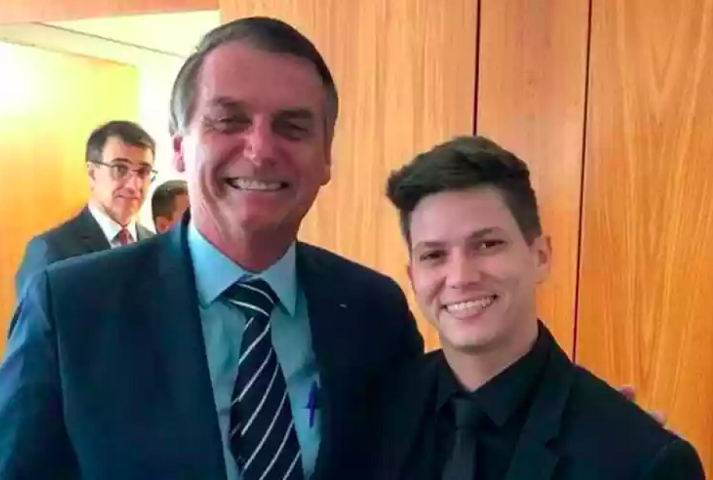 Em agosto de 2023, Karol se filiou ao Partido Liberal, o mesmo de Jair Bolsonaro.
