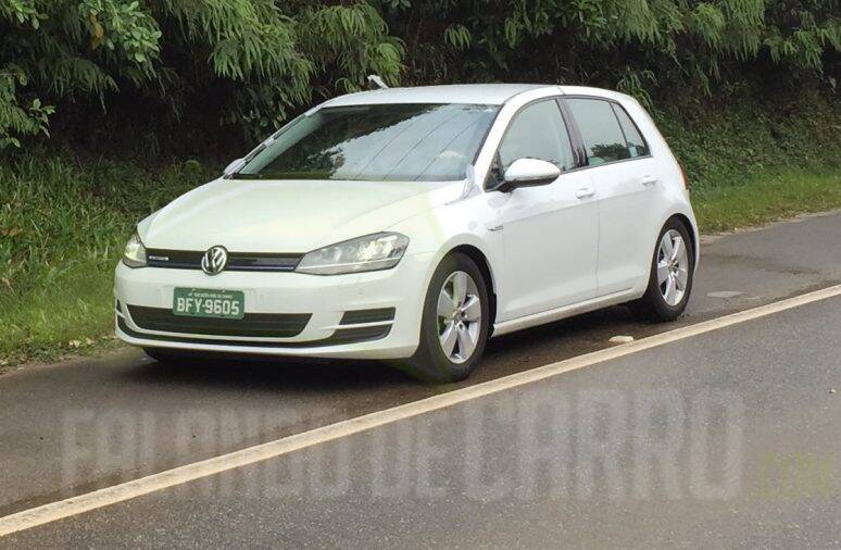 VW Golf Bluemotion 1.0 TSI roda em testes nos arredores de São Bernardo do Campo (SP). Foto: Renato Maia/Falando de Carros