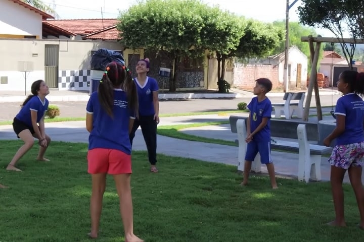 A infraestrutura urbana é organizada, com escolas (pública e privada), hospital municipal, Centro de Saúde, CAPS, creche, casas para idosos, biblioteca e museu de artes. Reprodução: Flipar