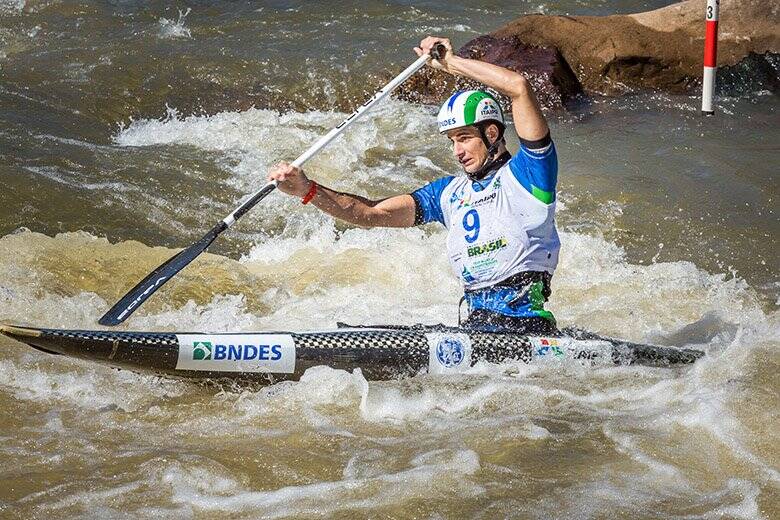 Felipe Borges compete na canoagem slalom neste domingo (8). Foto: DIVULGAÇÃO/TIME BRASIL