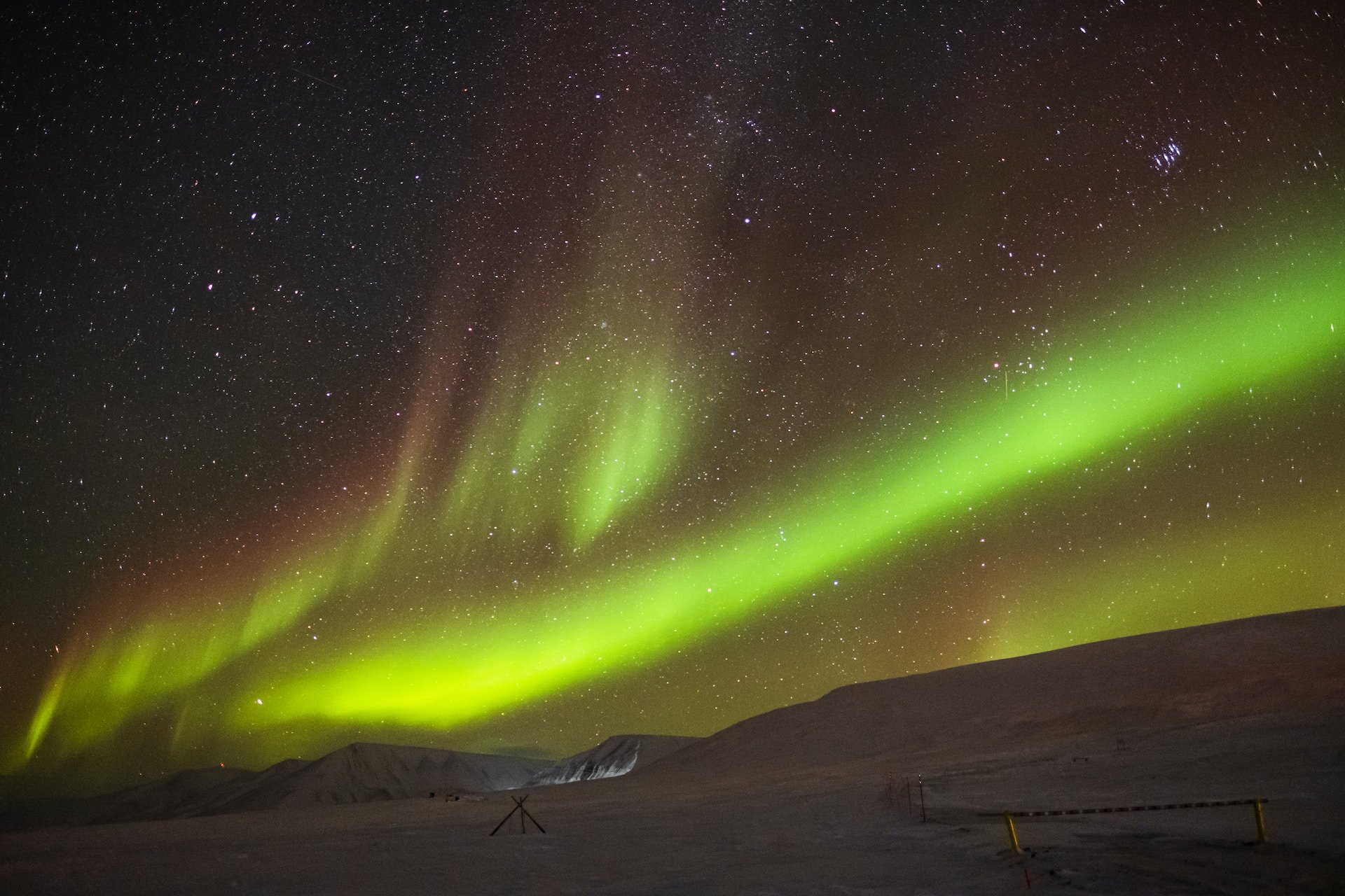 Aurora boreal em Longyearbyen, Svalbard