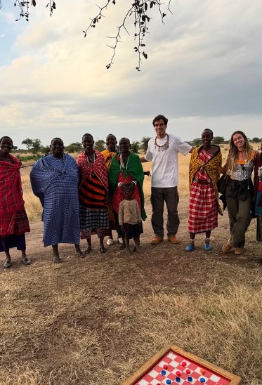 Igor Gomes, meia do Atlético, escolheu a Tanzânia para desbravar com a esposa. O país do leste da África recebe turistas do mundo inteiro dispostos a conhecer a natureza selvagem. 