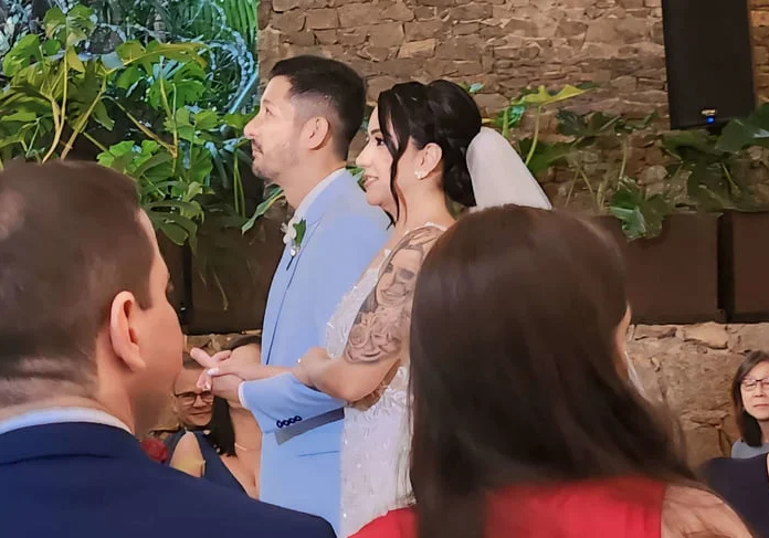 Fábio e Bruna entram no casamento  Reprodução / Redes Sociais