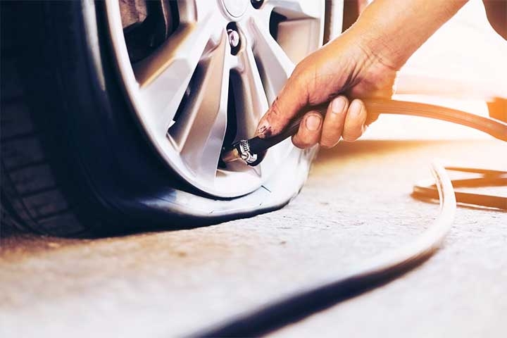A situação fica ainda mais crítica quando envolve tarefas básicas em automóveis. 
 Reprodução: Flipar