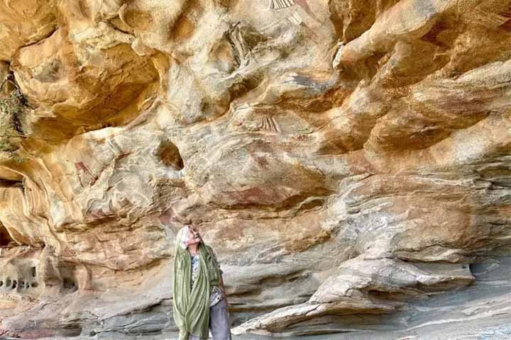 No perfil, ela posta fotos suas em diversos lugares, entrevistas e matérias sobre sua trajetória de turista global.
 Reprodução: Flipar