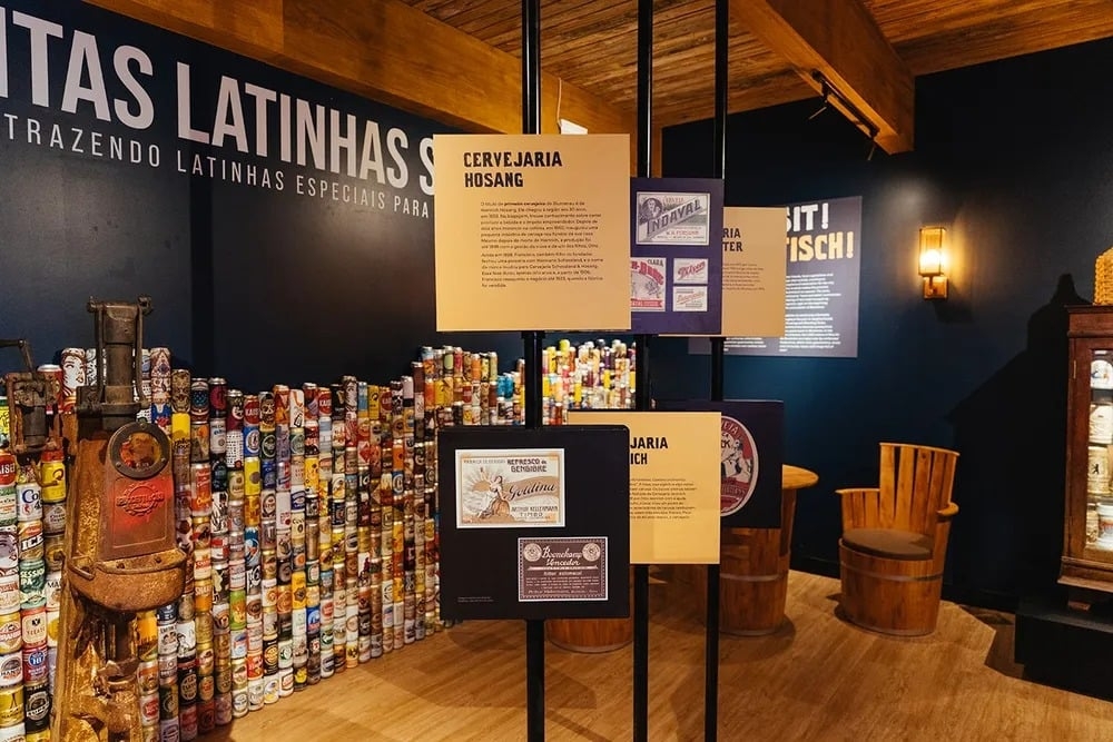 O Museu da Cerveja de Blumenau foi inaugurado em 24 de setembro de 1996. O lugar mostra a evolução do cenário cervejeiro em Santa Catarina, explicando como o processo de preparação da cerveja mudou no decorrer dos anos. Reprodução: Flipar