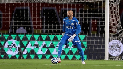 WEVERTON - Atuação de gala. Pelo menos cinco defesas excepcionais, quatro delas quando o jogo estava 0 a 0. Um dos protagonistas da vitória. NOTA 8,5 - Foto:  Cesar Greco/Palmeiras