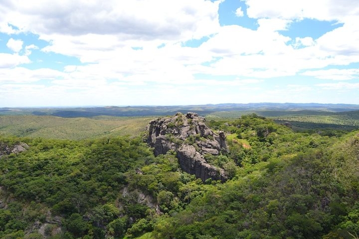 Um homem de 28 anos morreu no sábado (16 de agosto) após despencar de uma altura de 20 metros na Serra do Cipó, na Região Metropolitana de Belo Horizonte, Minas Gerais. Reprodução: Flipar