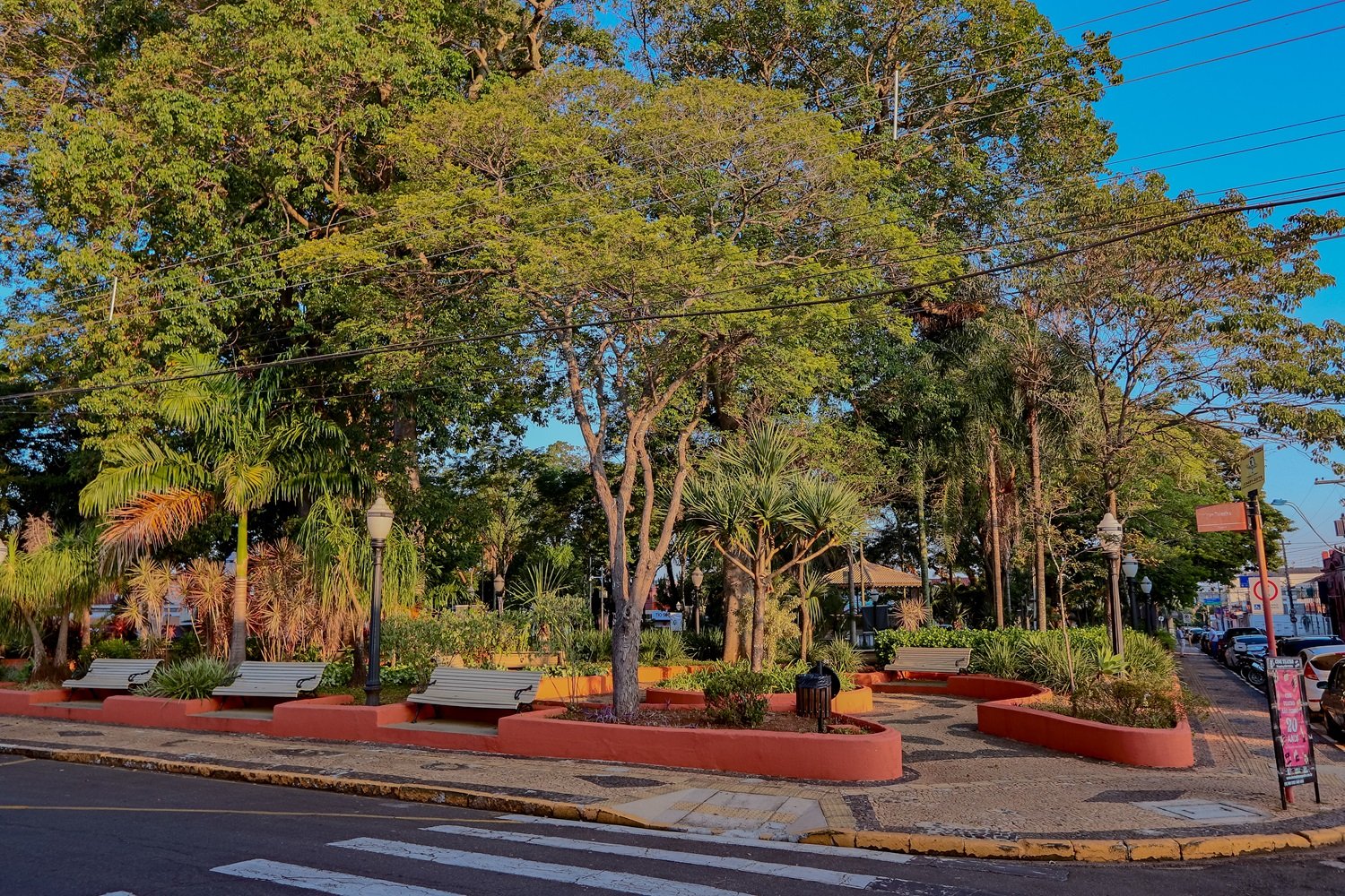 O Restalrante Quintal de Itaqueri fica ao lado da Praça Gustavo Teixeira Divulgação/Diego Soares