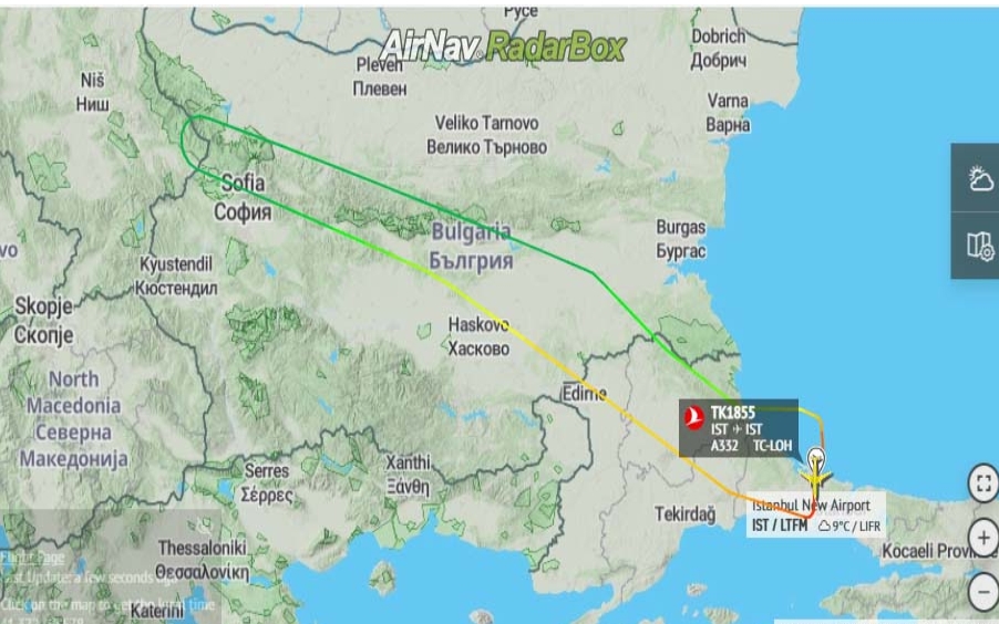 O comandante foi obrigado, então, a retornar para o aeroporto de origem. Durante a vistoria, os inspetores descobriram que o motivo do alerta foi a carga de Durian.  Reprodução: Flipar