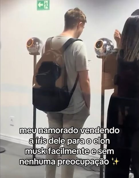 A recompensa pelo registro de íris estava sendo paga em duas etapas: metade era entregue imediatamente, e o restante era liberado gradualmente ao longo de 12 meses, com saques possíveis pelo aplicativo do projeto. Reprodução: Flipar