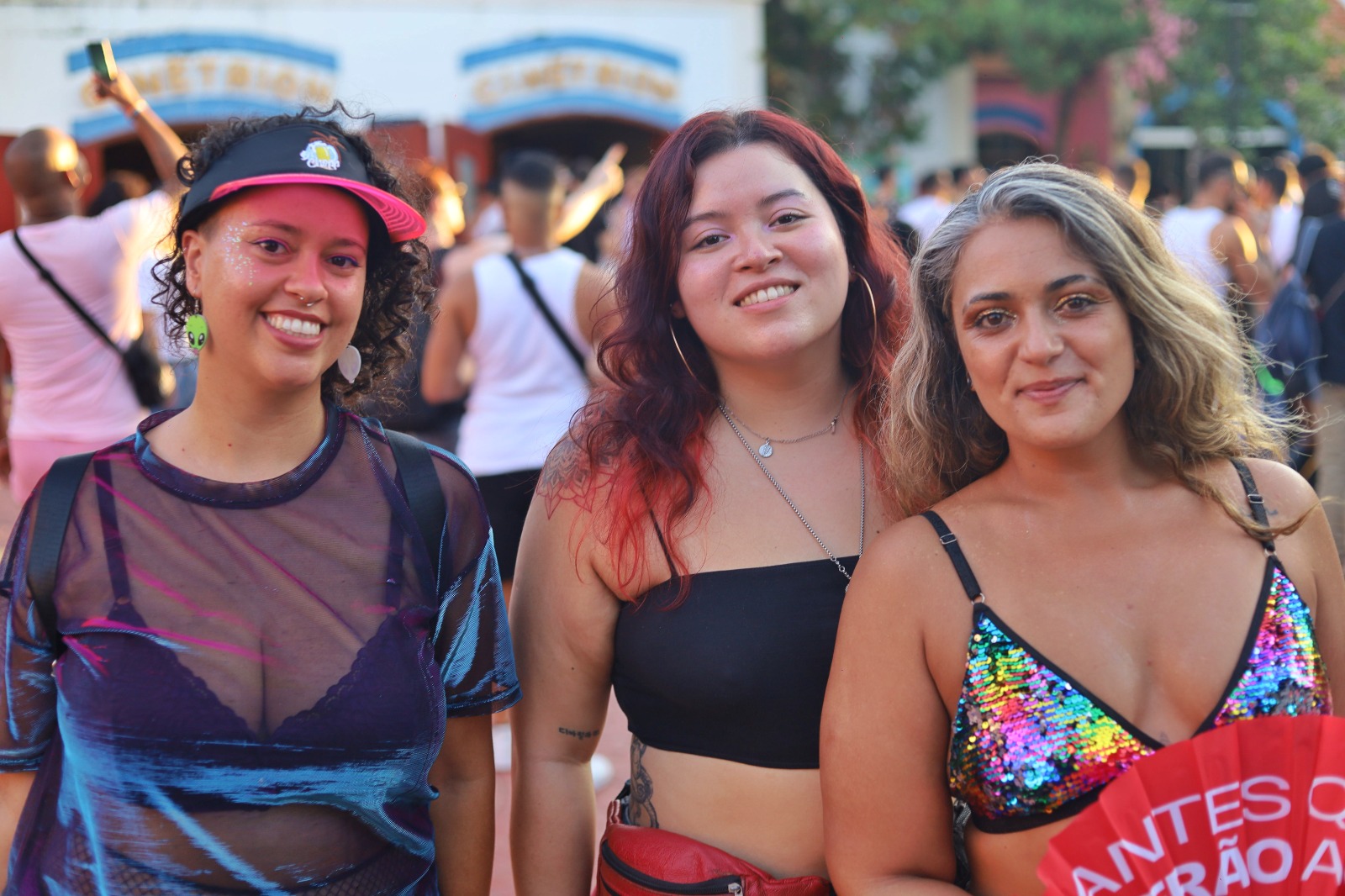 Maquiagens do público no Hopi Pride. Foto: Felipe Veiga