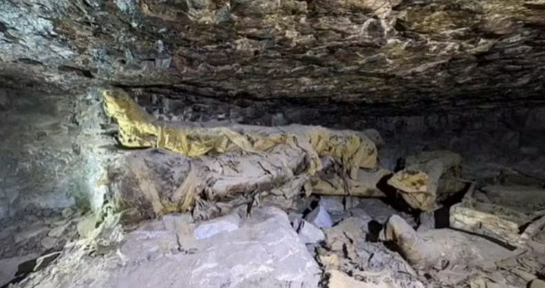 Mais de 300 tumbas foram encontradas no Egito  Reprodução / Faculdade de Milão