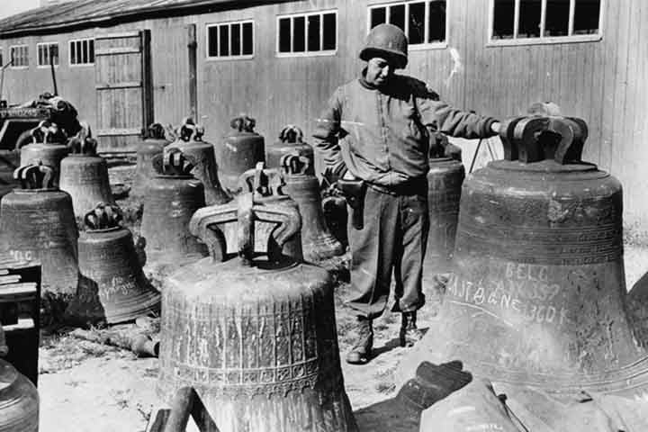 Sinos de Guerra – Usados em tempos antigos para avisar  os combatentes sobre invasões e também para alertar sobre emergências nas cidades.  Reprodução: Flipar