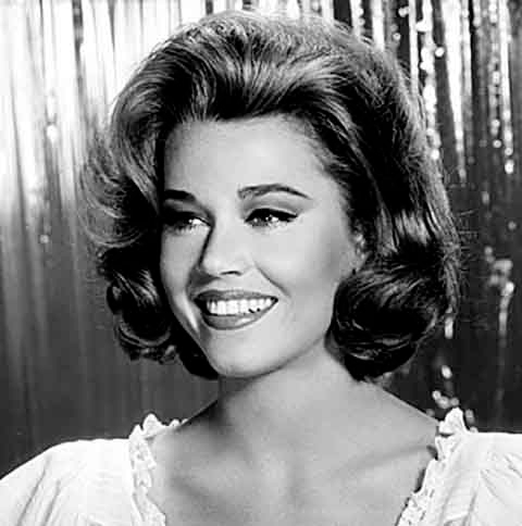 Sua estreia na carreira foi em uma peça da Broadway, “There Was a Little Girl”, em 1960. A atuação proporcionou a Jane Fonda uma indicação ao Tony, considerado o maior prêmio teatral do mundo.
 Reprodução: Flipar
