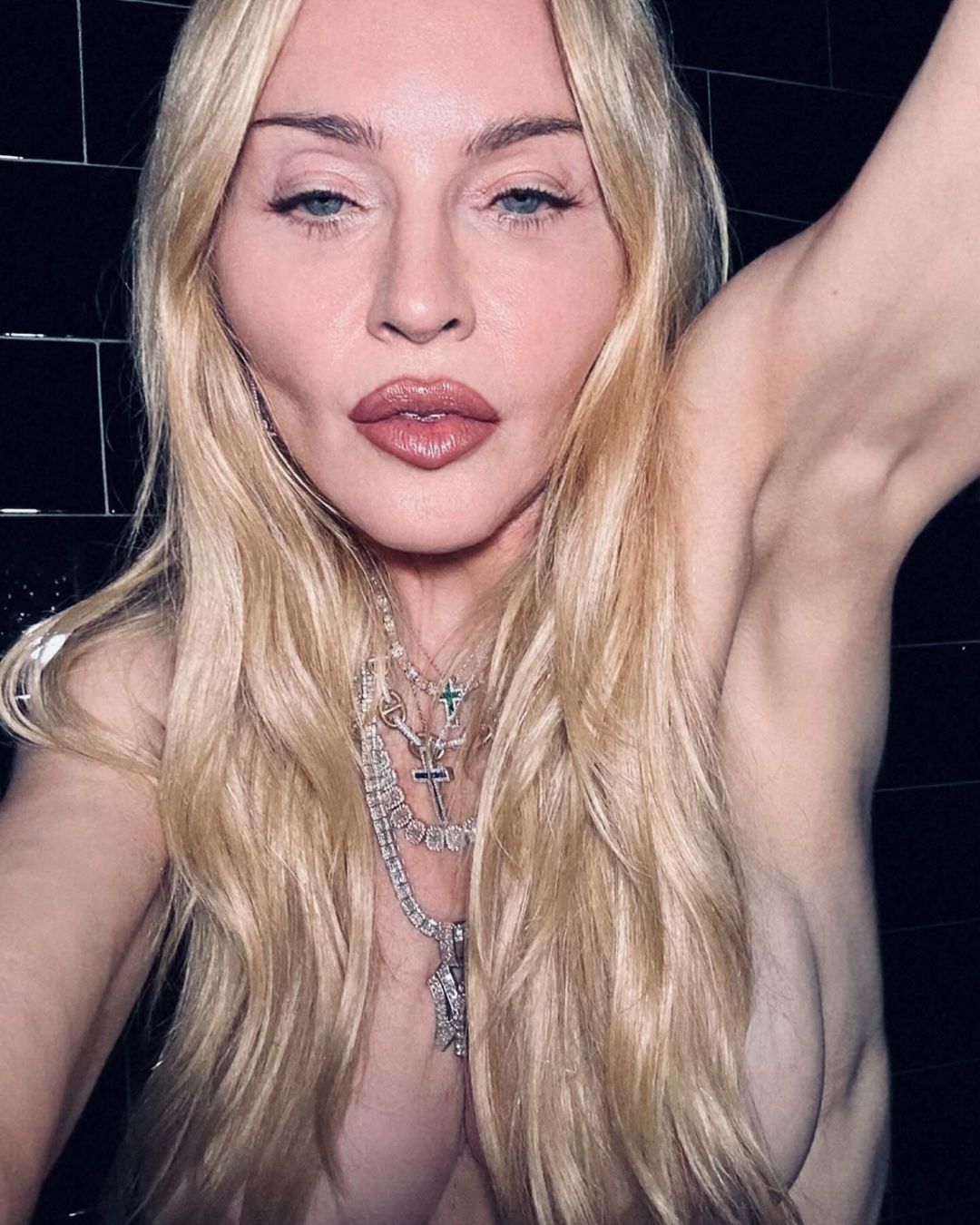 Madonna em novas fotos do Instagram Reprodução