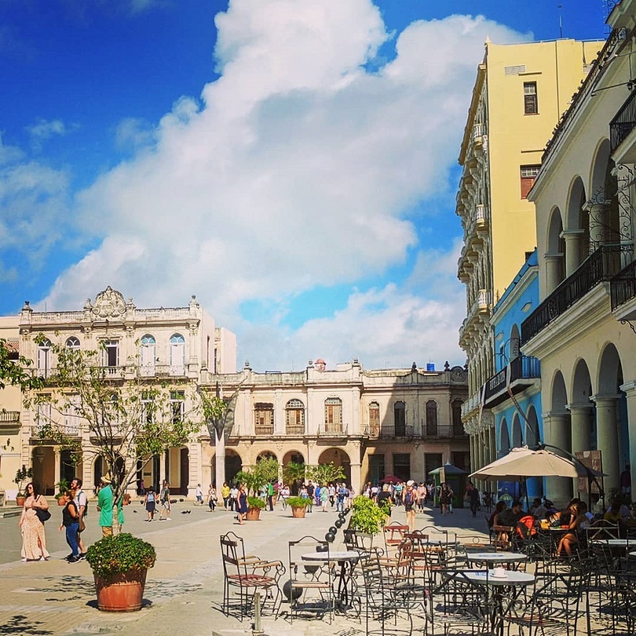 A Plaza Vieja, em Havana, Cuba. Foto: Reprodução/Instagram 23.02.2023