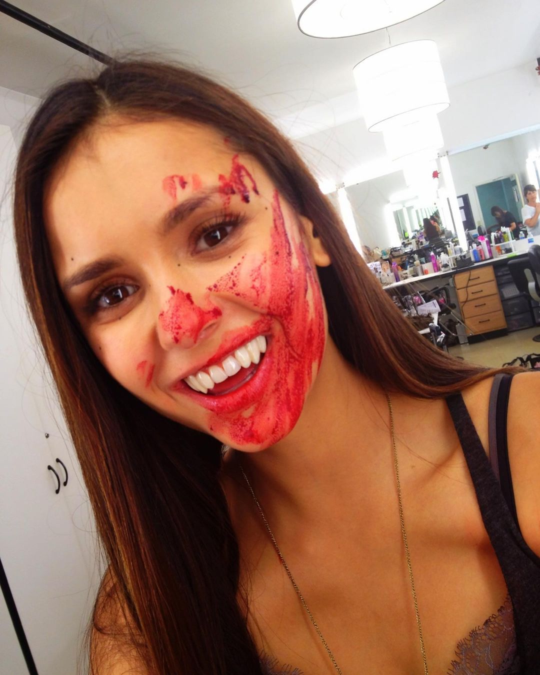 Nina Dobrev ganhou destaque após papel em série Diários de um Vampiro Reprodução/Instagram