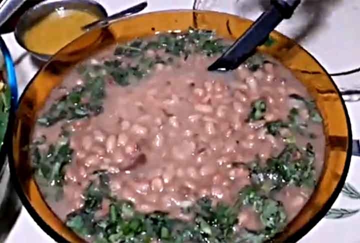 O feijão rosinha é tradicional na culinária mexicana e é utilizado no preparo de saladas. Possui um aroma suave. Uma curiosidade é que sua tonalidade rosa o torna um feijão bastante atrativo visualmente. Reprodução: Flipar