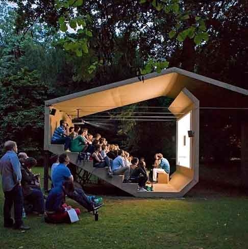 O Cineorama de Erika Hock: O projeto ousado desta arquiteta consiste em um cinema ao ar livre, em que as pessoas possam assistir filmes com amigos ou familiares no quintal.