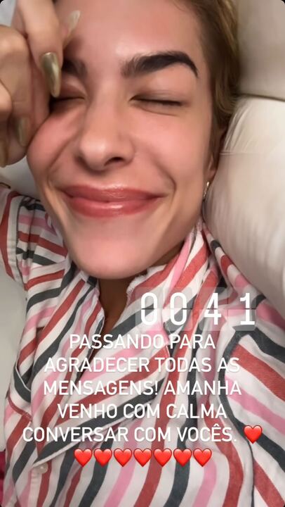 A influenciadora agradeceu nos stories após a vitória da Viradouro Reprodução/Instagram - 15.02.2024