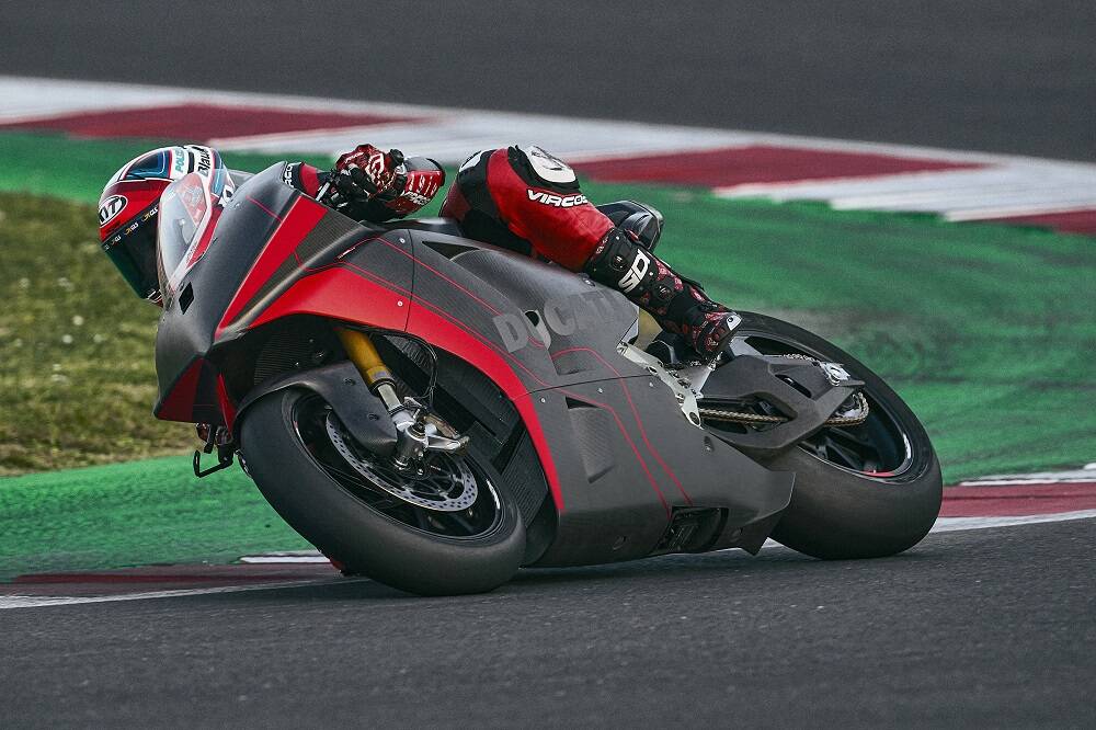 MotoE da Ducati faz estreia no circuito de Misano