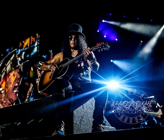 O show em Manaus foi tão aguardado que milhares de fãs ficaram horas esperando do lado de fora, antes dos portões abrirem, para poderem pegar o melhor lugar. 