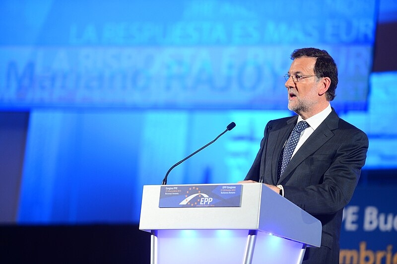 Como represália, o então primeiro-ministro Mariano Rajoy ordenou a dissolução do parlamento da Catalunha e tornou suspensa a autonomia da região.