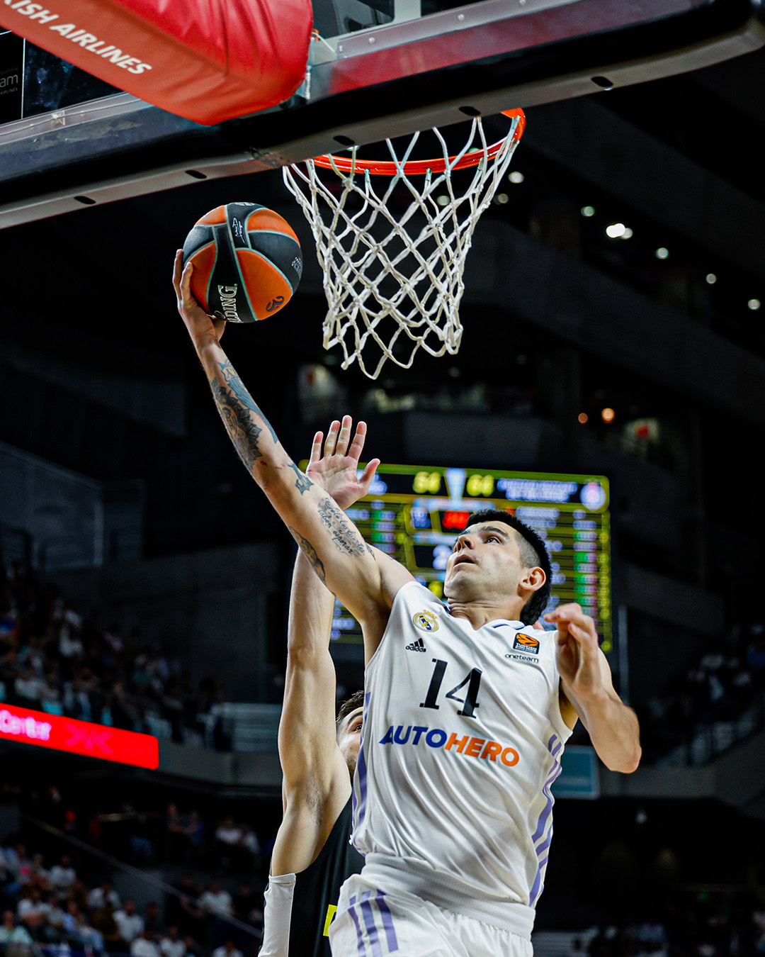 Jogo de basquete do Real Madrid termina em briga generalizada