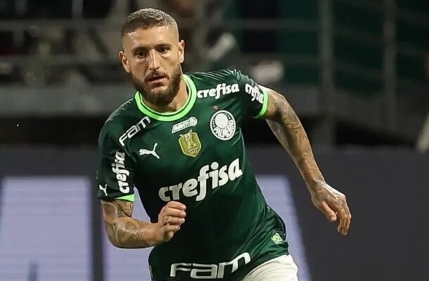 ZÉ RAFAEL  - Fez muitas faltas, o que o deixou amarelado ainda no primeiro tempo. Mas, no geral, teve importante papel defensivo fechando os espeços pelo meio.  NOTA 6,0 - Foto: Cesar Greco