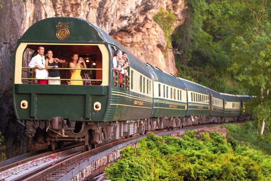 O trem de luxo The Eastern & Oriental Express, da Belmond, que faz itinerário no Sudeste Asiático. Foto: Reprodução/Instagram 26.07.2023