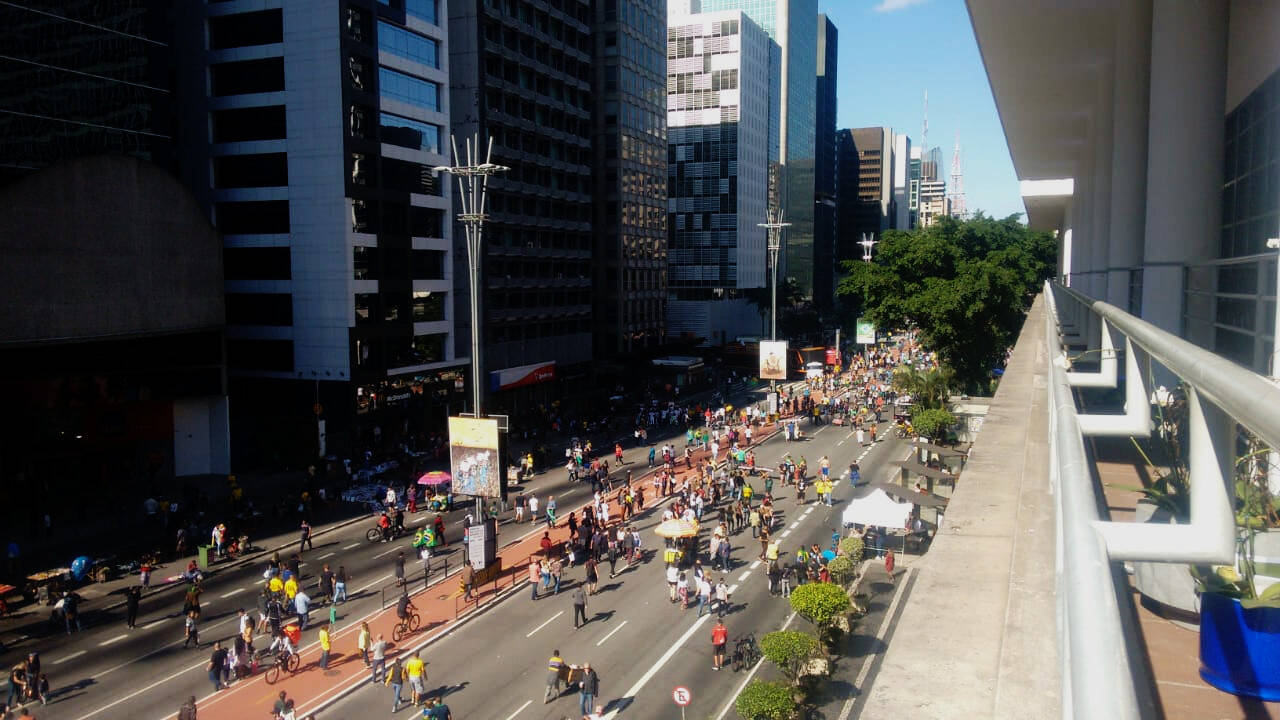 Manifestantes começam a chegar na avenida Paulista. Foto: João Cesar Diaz