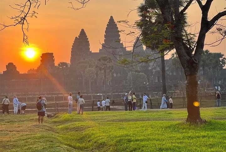 14º) Nascer do sol no Camboja - Esta é uma das  atividades favoritas dos turistas que vão a Angkor Wat, além de visitar os templos. O lugar é Patrimônio Mundial da ONU para a Educação, a Ciência e a Cultura (Unesco).