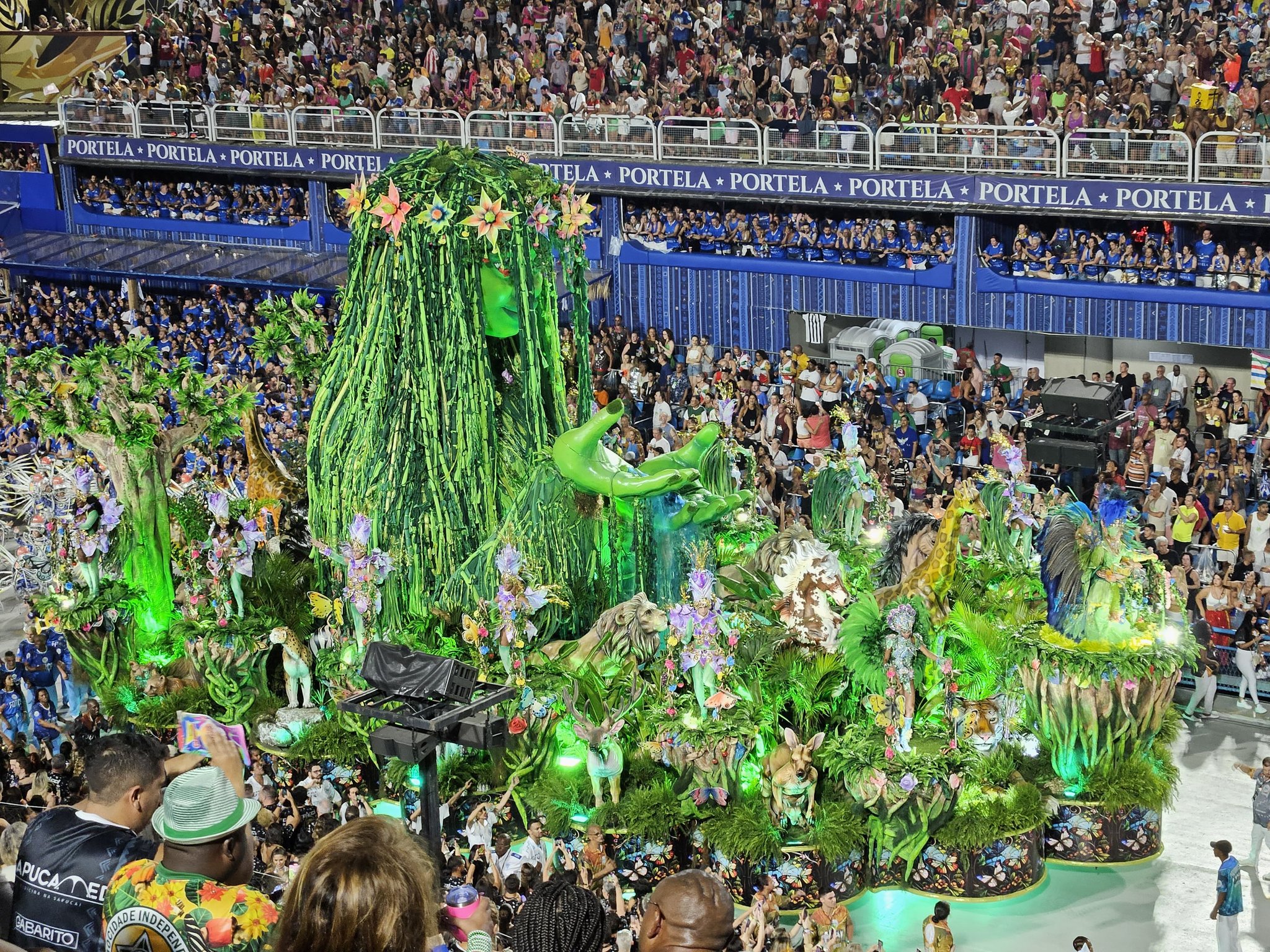 Carnaval RJ: Unidos de Vila Isabel Reprodução