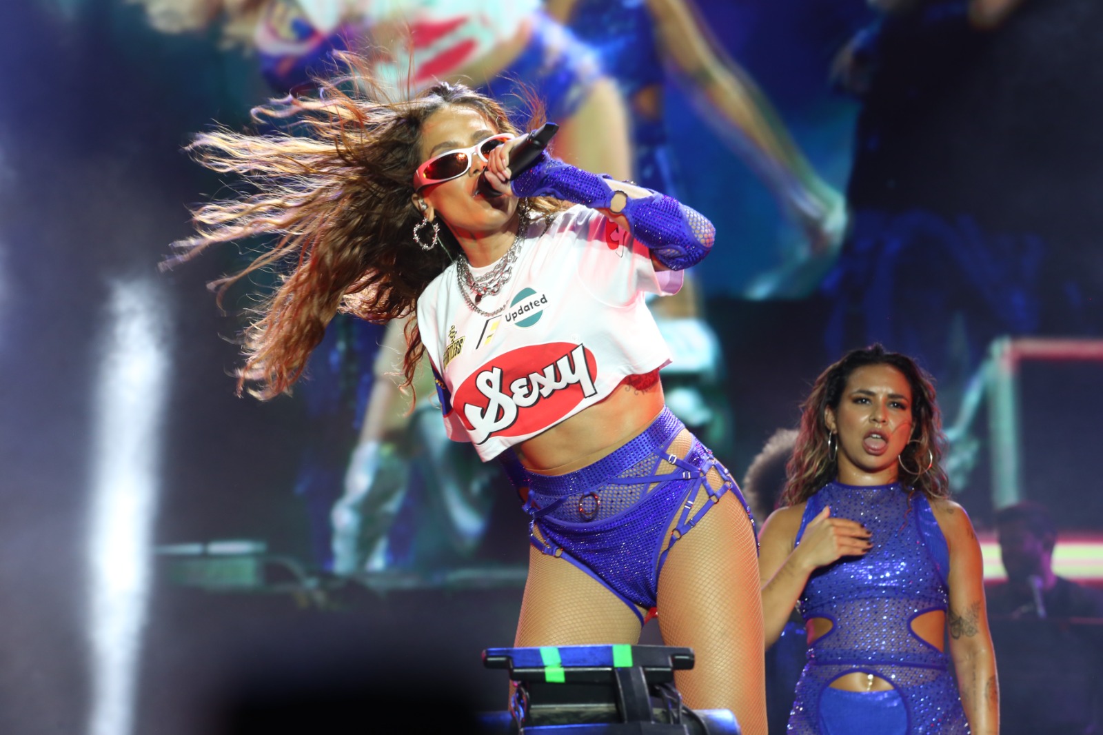 Anitta cantou em primeiro dia dog Festival Virada Salvador