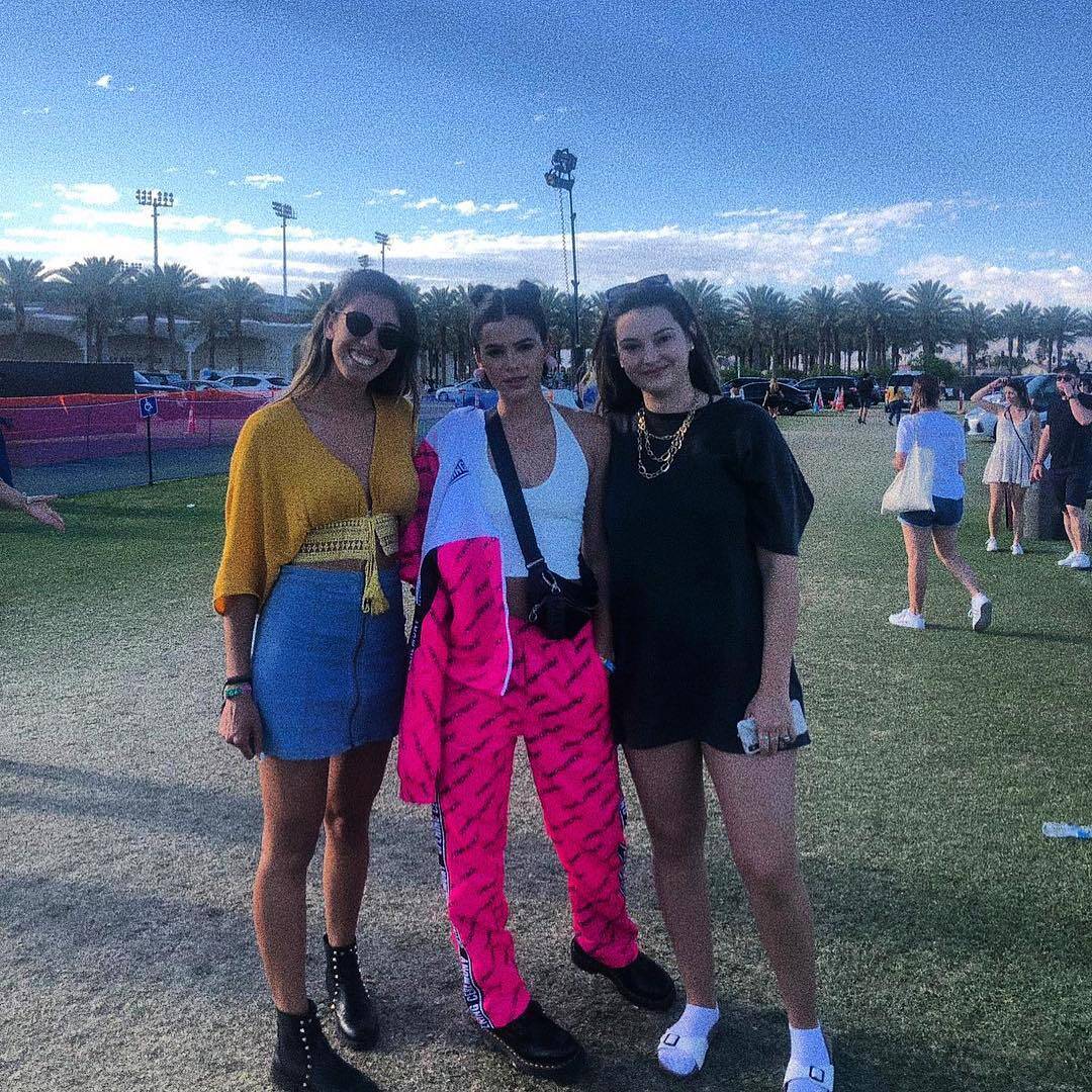 Fortes looks, briga, disfarces e muito mais marcam a passagem de Bruna Marquezine pelo Festival Coachella. Foto: Reprodução / Instagram